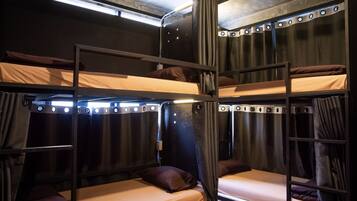 Basic Shared Dormitory | Soundproofing, free WiFi