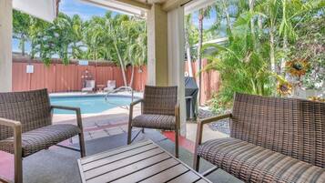 Een verwarmd zwembad