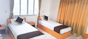 Hotel East Inn