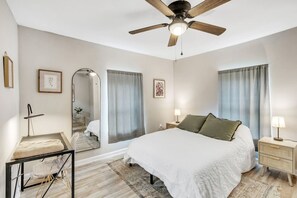 2 bedrooms, desk, iron/ironing board, travel cot