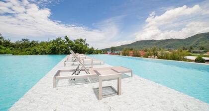 Tropical View Apartment C36 at Oceana