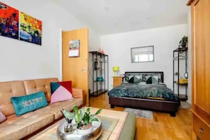2 chambres, fer et planche à repasser, accès au Wi-Fi (inclus)