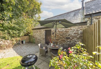 Welcome to Rainbow Cottage, nestled between Liskeard and Looe