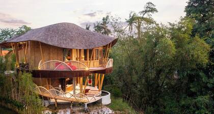 Honeymoon Villa with Redroom