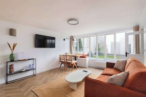 TV - Appartement Le Marais - 1 Bedroom (Paris)
