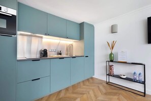 Fridge, microwave, oven, dishwasher - Appartement Le Marais - 1 Bedroom (Paris)