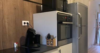 Pretty, well-equipped town house