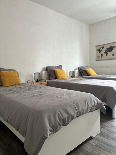 Pretty, well-equipped town house 