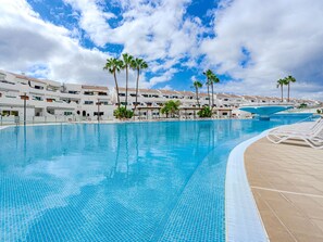 Pool - Parque Don Jose Poolside Retreat by Interhome (Costa del Silencio)