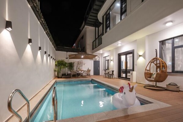 Alberca al aire libre