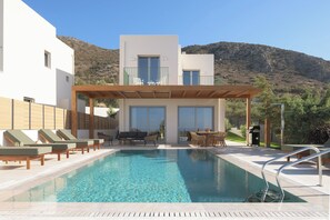 Outdoor pool - Olvios Villa III, with 35m² Pool & SeaViews (895J+HF3 Chersonisos, Greece)