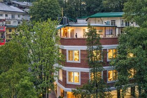 Front of property - Hotel LA Eden Mussoorie (Dehradun)