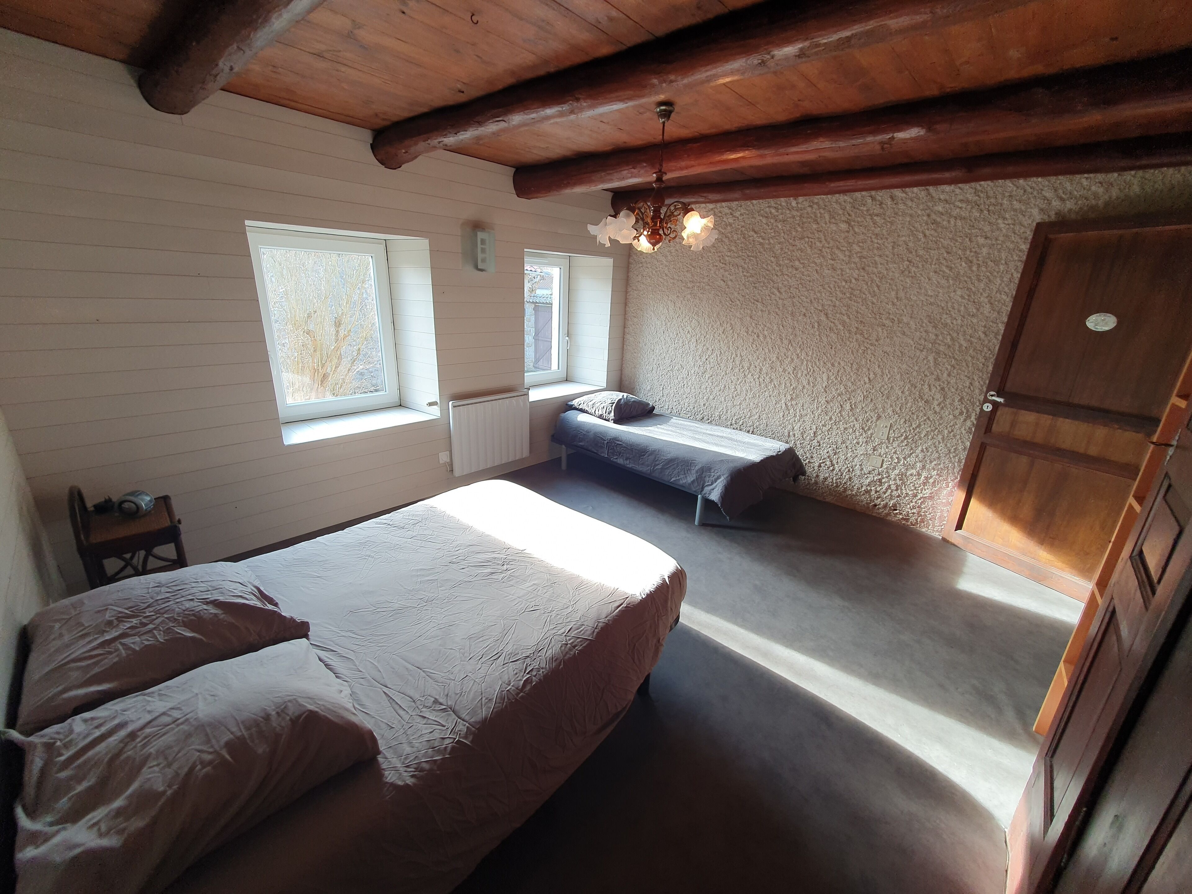 5 slaapkamers, een kluis op de kamer, een strijkplank/strijkijzer