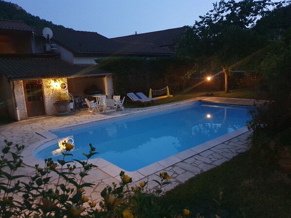 Outdoor pool, a heated pool