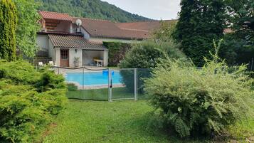 Ulkouima-allas, lÀmmitetty uima-allas