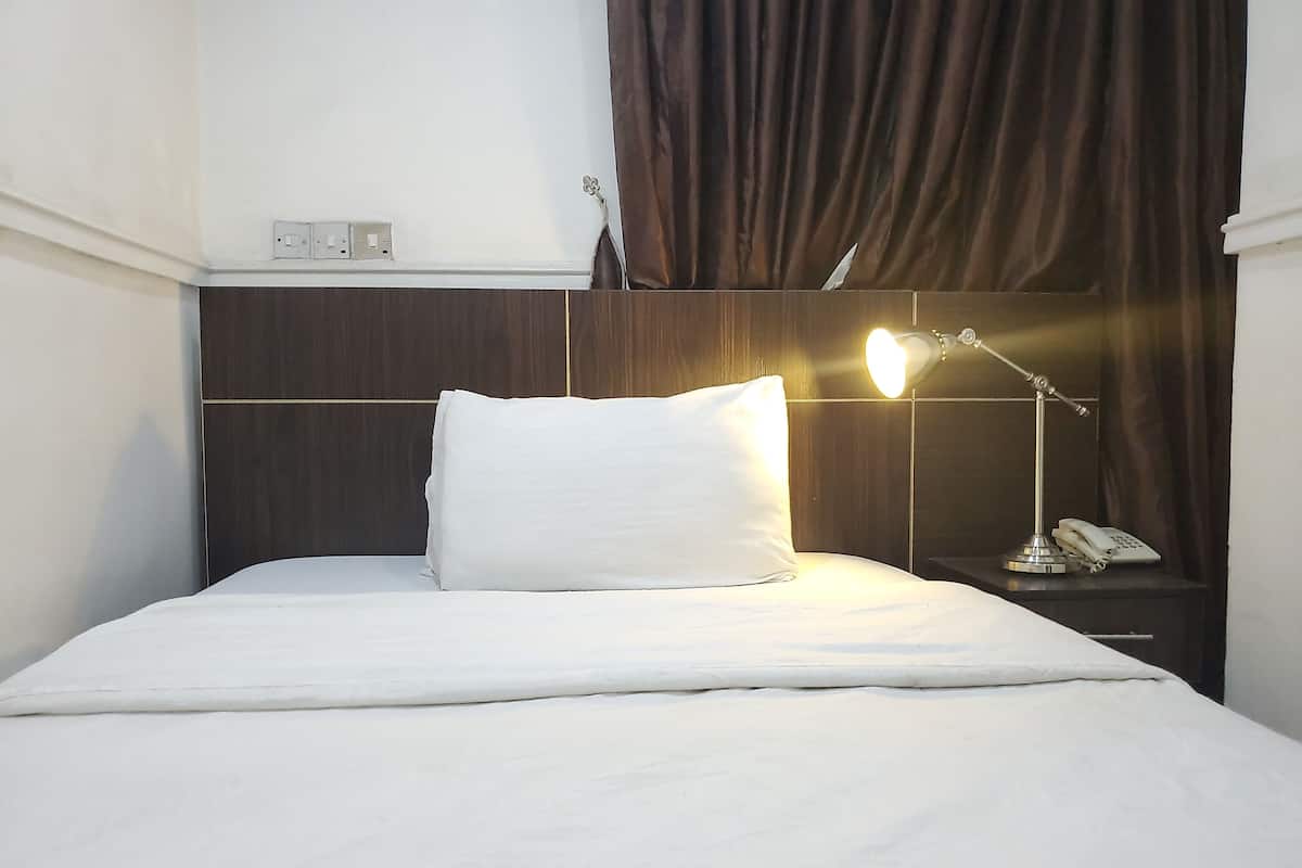 Deluxe Single Room | Desk, laptop workspace, free WiFi, bed sheets