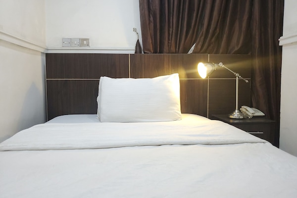 Deluxe Single Room | Desk, laptop workspace, free WiFi, bed sheets
