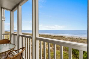 Outdoor dining - Palmwood Villas - New "Our Place, By the Sea" (North Myrtle Beach)