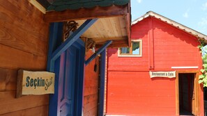 Fachada de la propiedad