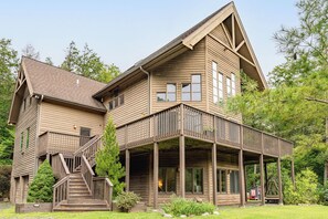 Exterior - Mountain Vista Escape (Acra)