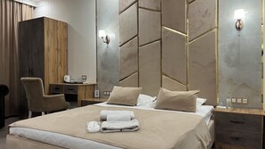 Deluxe Double Room, City View