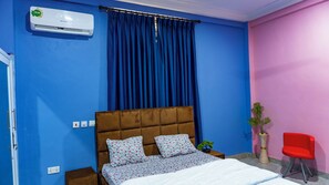 2 chambres, bureau, fer et planche à repasser, Wi-Fi gratuit