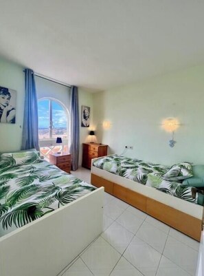 2 bedrooms, iron/ironing board, travel cot, WiFi