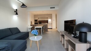 TV - Mediterranean Gardens 4: Ground floor with garden (Torrevieja)