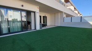 Exterior detail - Mediterranean Gardens 4: Ground floor with garden (Torrevieja)