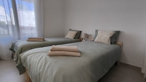 2 habitaciones, tabla de planchar con plancha y wifi gratis