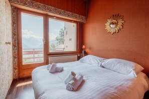 3 chambres, fer et planche à repasser, Wi-Fi gratuit, draps fournis