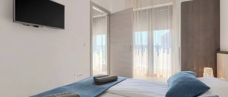 2 bedrooms, WiFi, bed sheets