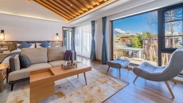 Unclassified image, 1 of 246, button - Jianwei Inn (Lijiang)