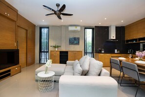 Interior - Spacious Pavilion P07 in Natural Park (Kamala)