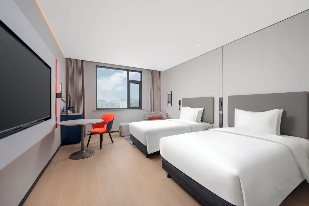 Standardzimmer, 2 Doppelbetten (High Floor) | Hochwertige Bettwaren, Daunenbettdecken, laptopgeeigneter Arbeitsplatz