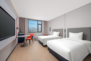 Standard Room, 2 Double Beds | Premium bedding, down duvets, laptop workspace, blackout curtains - Holiday Inn Express Zhengzhou Nongye Road by IHG (Zhengzhou)
