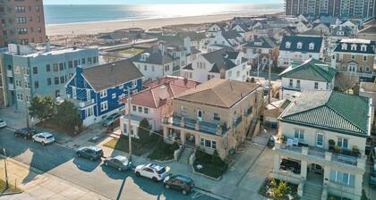 4BR 2BA Luxe Beach Estate II