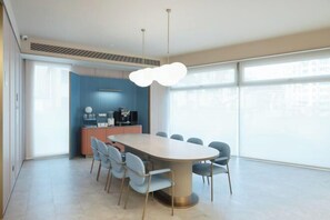 Lobby lounge - HanTing Hotel (Qingdao Zhanqiao Railway Station East Square) (Qingdao)