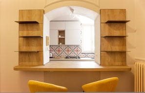Apartment - Via Tommaso Caravita 6 (Naples)