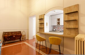 Apartment | 2 bedrooms - Via Tommaso Caravita 6 (Naples)