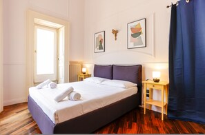 2 bedrooms - Via Tommaso Caravita 6 (Naples)