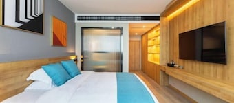 Tongnan Hotel