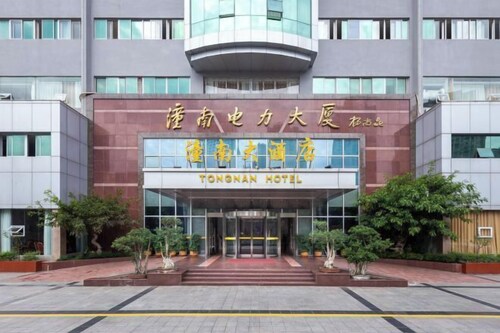 Tongnan Hotel