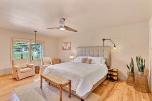 2 bedrooms, desk, iron/ironing board, travel crib - Pet Friendly Retreat on the 11th Fairway of El Dorado Golf Course (Tucson)