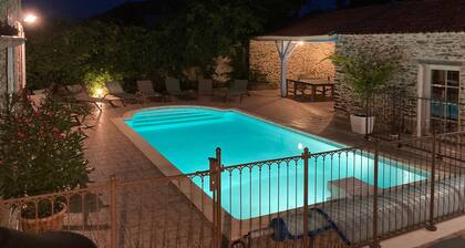 House with heated private pool, near beach in Pornic