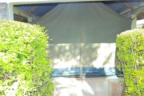 Deluxe Double or Twin Room, 2 Single Beds, Balcony, Park View | Balcony view