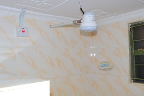 Douche de la salle de bain