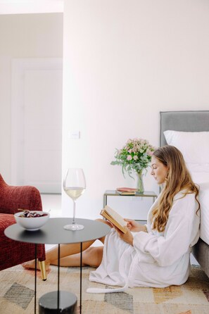 Junior Suite | In-room safe, desk, laptop workspace, soundproofing - Dome Hotel (Marsala)