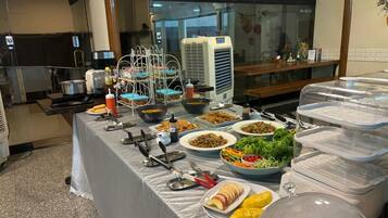 Daily buffet breakfast (THB 100 per person)