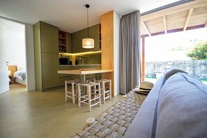 2 bedrooms, iron/ironing board, bed sheets